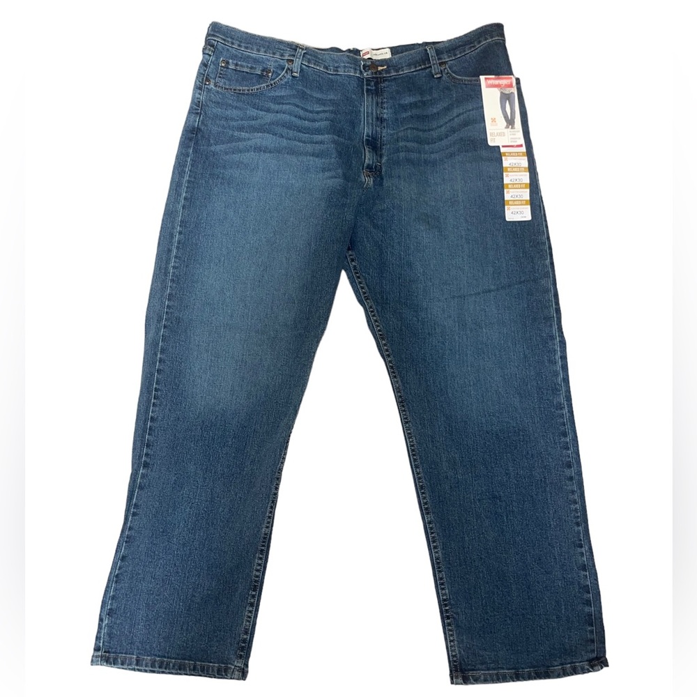Men’s Wrangler Relaxed Fit Jeans NWT Size 42/30